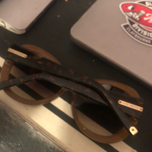 Louis Vuitton Tri Colored over sized Sunglasses - Picture 12 of 14